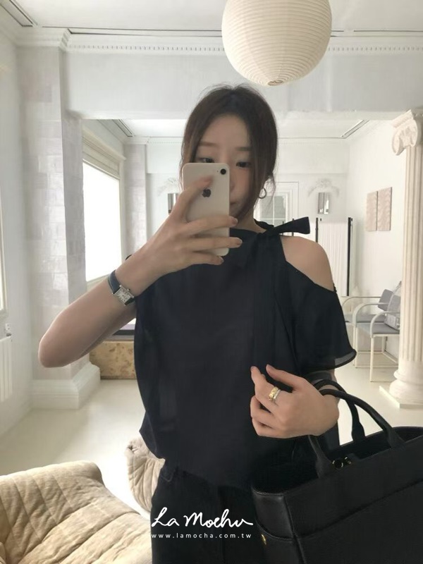 光澤感綁帶露肩上衣